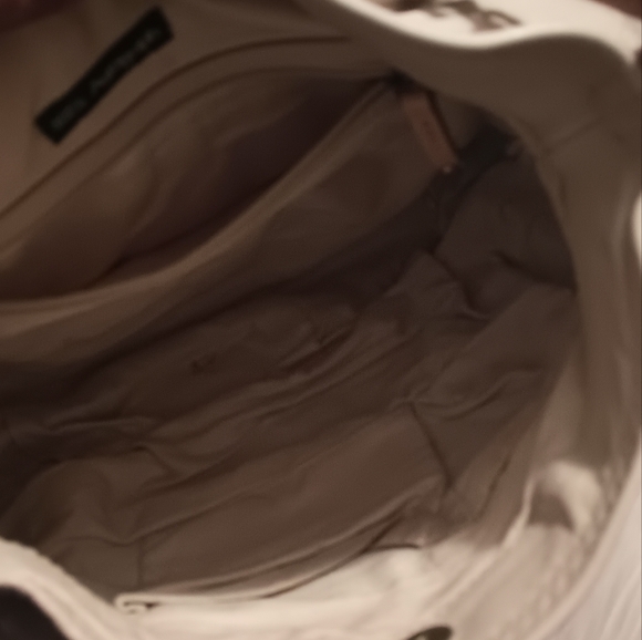 Leather handbag - Picture 6 of 9